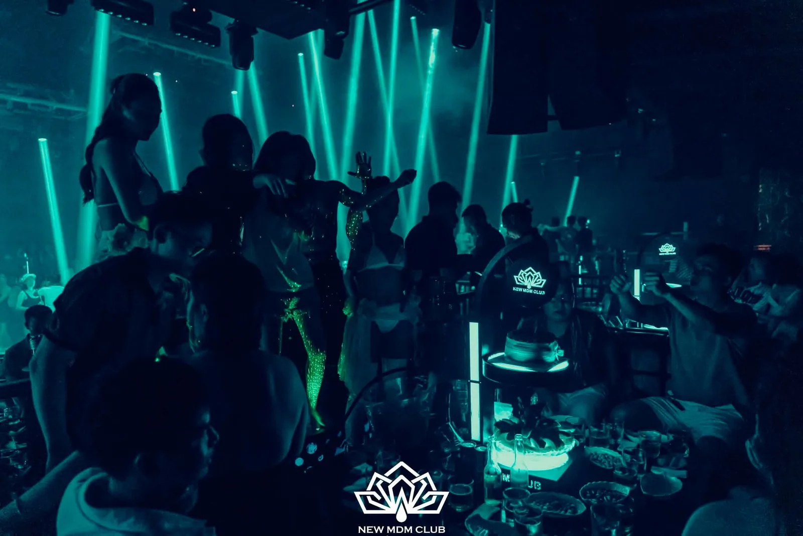 New MDM Club — Khoảnh khắc
